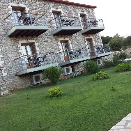 Hotel Pelasgos Karítaina Esterno foto