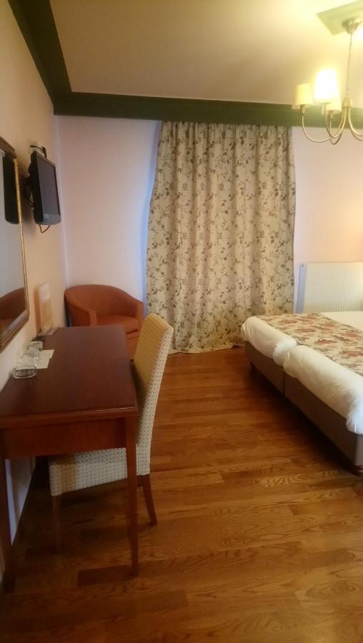 Hotel Pelasgos Karítaina Esterno foto