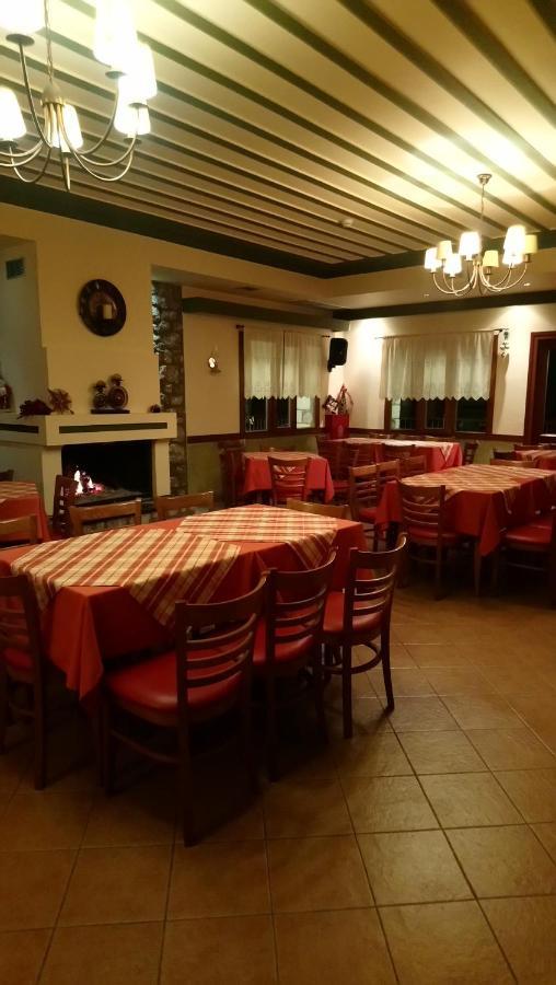 Hotel Pelasgos Karítaina Esterno foto